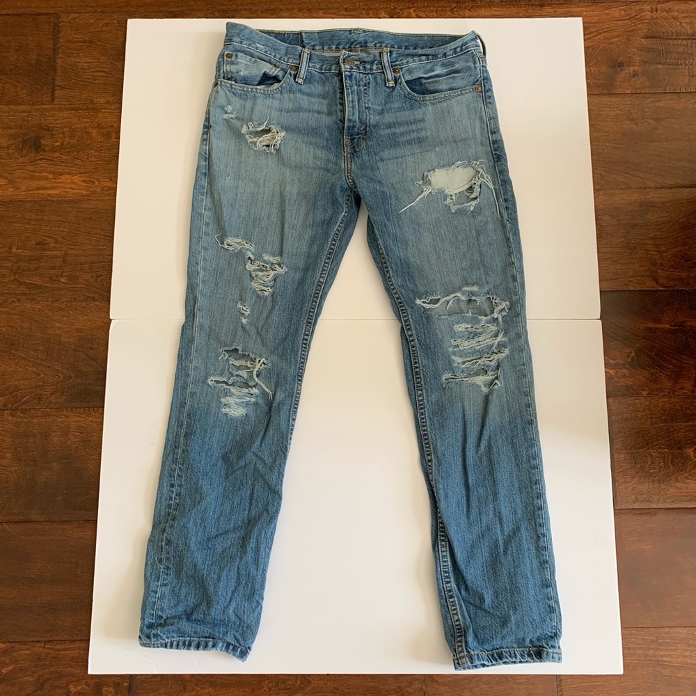 Levi’s Jeans Blue Ripped Jeans W32
